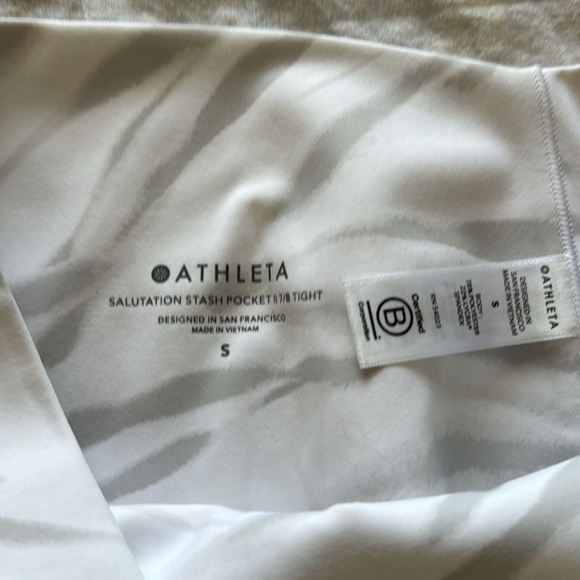 Athleta salutation tight - Picture 5 of 5